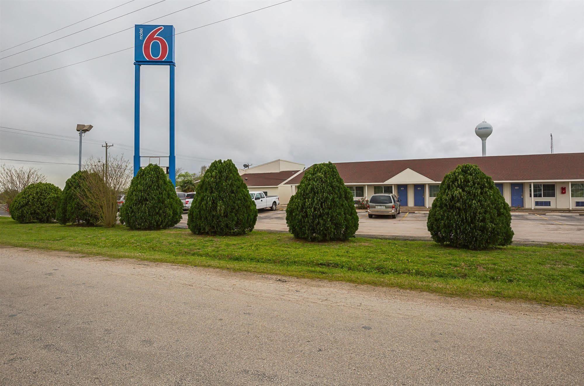 Motel 6-Madisonville, Tx Екстериор снимка