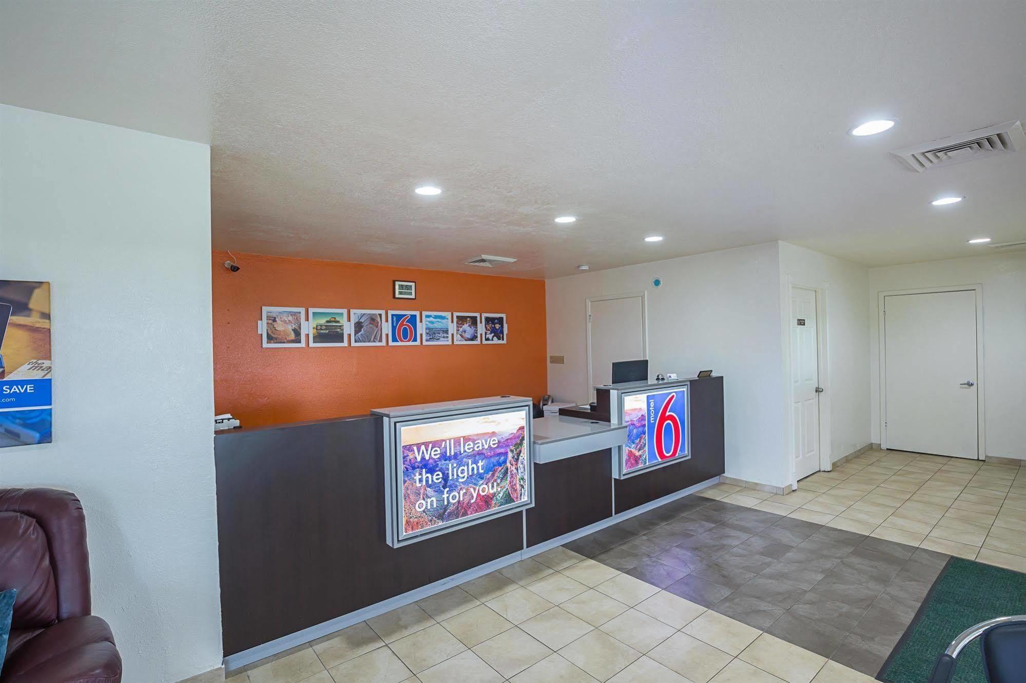 Motel 6-Madisonville, Tx Екстериор снимка
